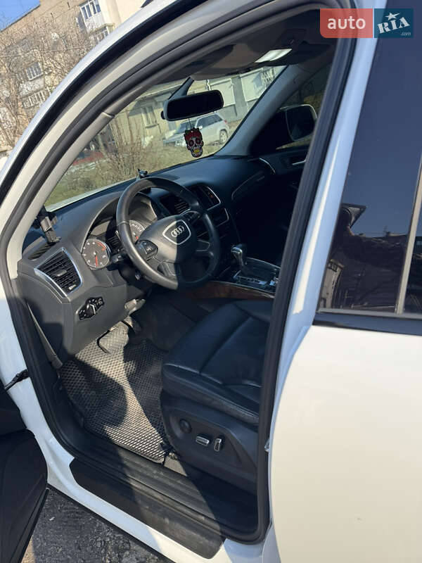 Внедорожник / Кроссовер Audi Q5 2014 в Александрие