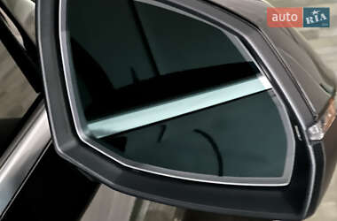 Позашляховик / Кросовер Audi Q5 2021 в 