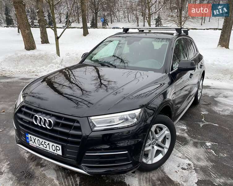 Позашляховик / Кросовер Audi Q5 2019 в Києві