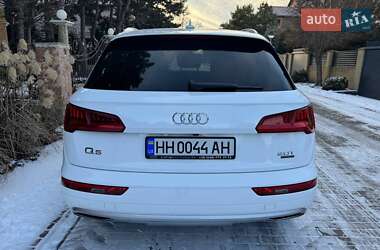 Позашляховик / Кросовер Audi Q5 2018 в Одесі