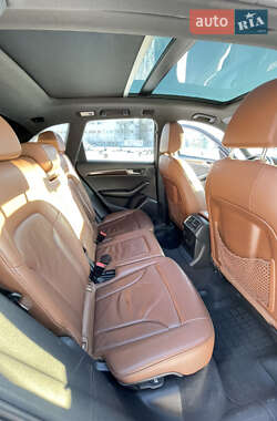 Внедорожник / Кроссовер Audi Q5 2011 в 