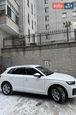 Внедорожник / Кроссовер Audi Q5 2022 в Днепре