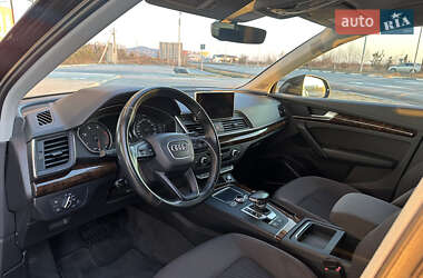 Внедорожник / Кроссовер Audi Q5 2017 в 