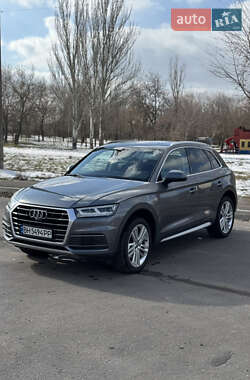 Внедорожник / Кроссовер Audi Q5 2018 в 