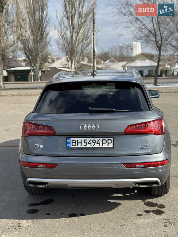 Внедорожник / Кроссовер Audi Q5 2018 в Измаиле