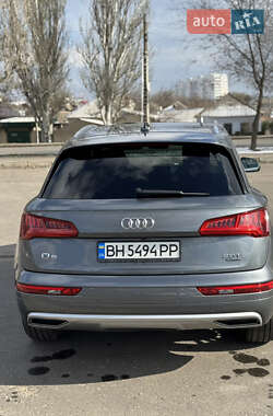 Внедорожник / Кроссовер Audi Q5 2018 в 