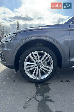 Внедорожник / Кроссовер Audi Q5 2018 в 