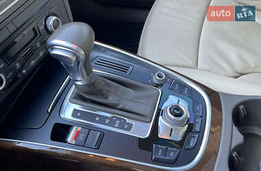 Внедорожник / Кроссовер Audi Q5 2015 в 