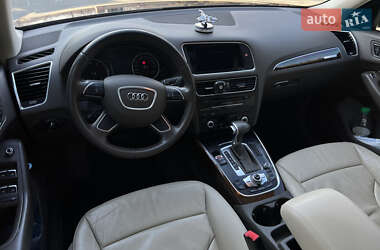 Внедорожник / Кроссовер Audi Q5 2015 в 