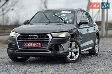 Внедорожник / Кроссовер Audi Q5 2017 в 