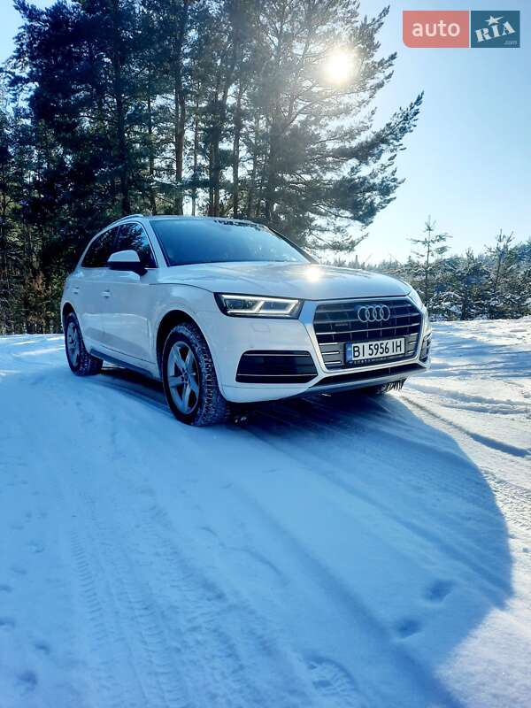 Внедорожник / Кроссовер Audi Q5 2017 в Полтаве