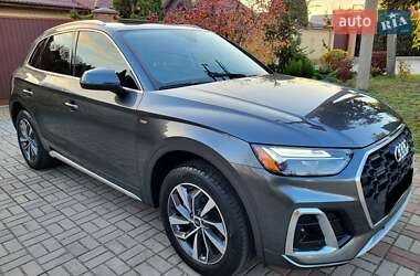 Внедорожник / Кроссовер Audi Q5 2021 в 
