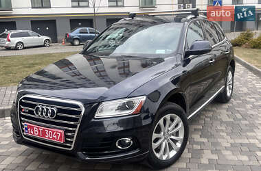 Позашляховик / Кросовер Audi Q5 2015 в 