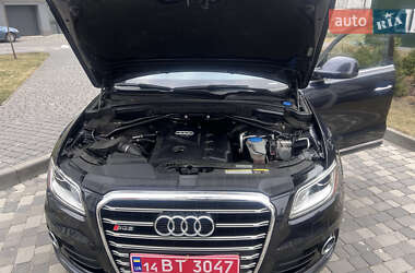 Позашляховик / Кросовер Audi Q5 2015 в 