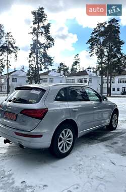 Внедорожник / Кроссовер Audi Q5 2015 в Ахтырке