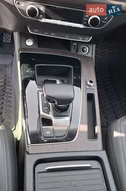 Внедорожник / Кроссовер Audi Q5 2020 в 