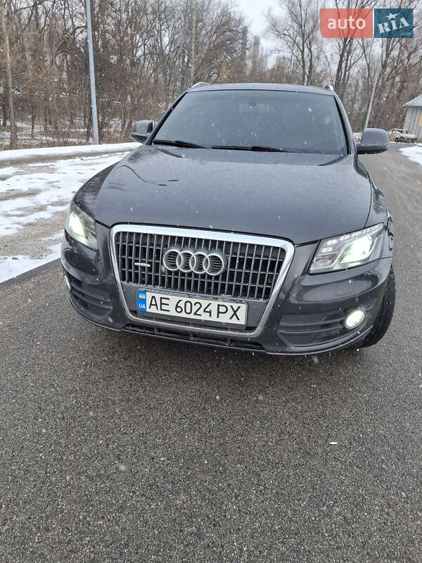 Внедорожник / Кроссовер Audi Q5 2011 в Днепре