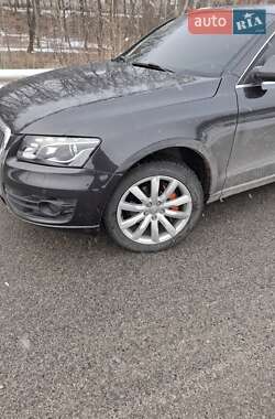 Внедорожник / Кроссовер Audi Q5 2011 в 