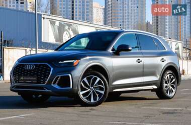 Внедорожник / Кроссовер Audi Q5 2022 в 