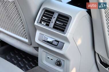 Внедорожник / Кроссовер Audi Q5 2022 в 