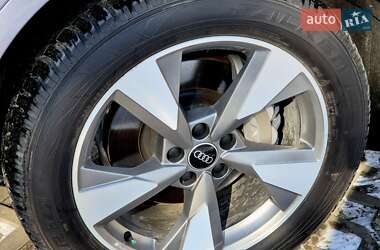 Внедорожник / Кроссовер Audi Q5 2022 в 