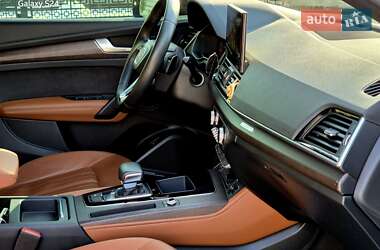 Внедорожник / Кроссовер Audi Q5 2022 в 