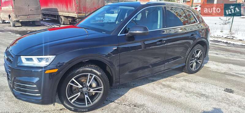 Внедорожник / Кроссовер Audi Q5 2020 в Харькове