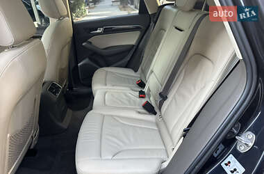 Позашляховик / Кросовер Audi Q5 2015 в 