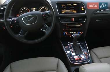 Внедорожник / Кроссовер Audi Q5 2016 в 