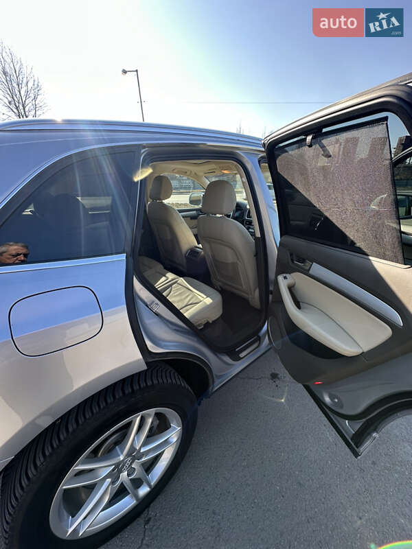 Позашляховик / Кросовер Audi Q5 2015 в Львові