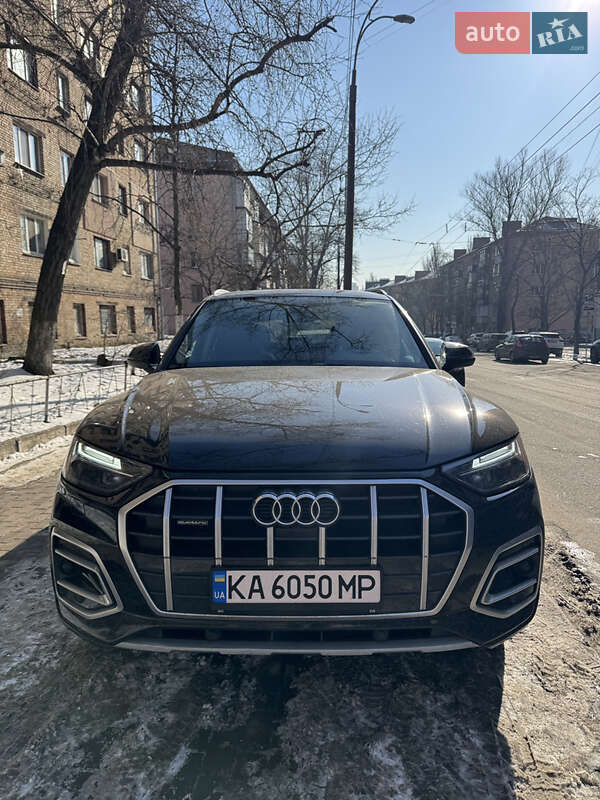 Позашляховик / Кросовер Audi Q5 2020 в Києві