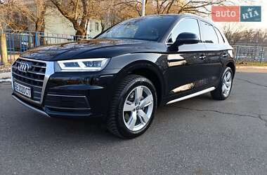 Внедорожник / Кроссовер Audi Q5 2017 в 