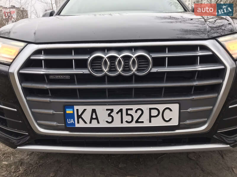 Внедорожник / Кроссовер Audi Q5 2019 в Киеве