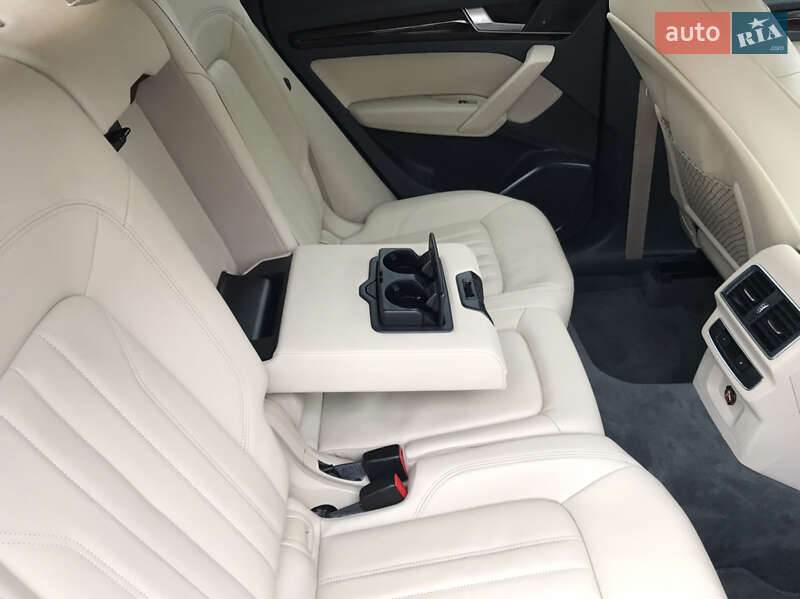 Внедорожник / Кроссовер Audi Q5 2019 в Киеве