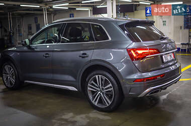 Внедорожник / Кроссовер Audi Q5 2021 в Черновцах