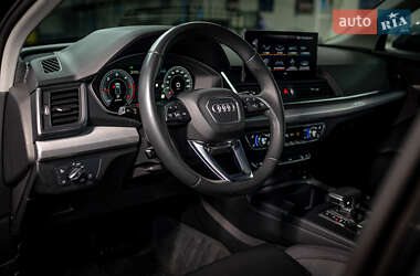 Внедорожник / Кроссовер Audi Q5 2021 в Черновцах