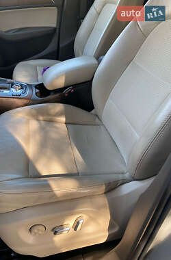 Внедорожник / Кроссовер Audi Q5 2012 в 