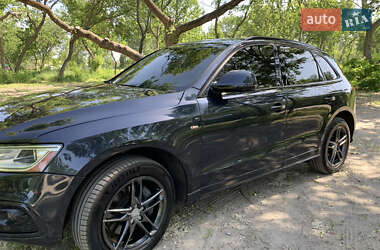 Внедорожник / Кроссовер Audi Q5 2016 в 