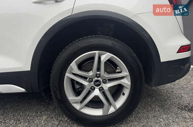 Внедорожник / Кроссовер Audi Q5 2022 в 