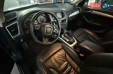 Внедорожник / Кроссовер Audi Q5 2009 в 