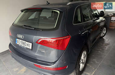 Внедорожник / Кроссовер Audi Q5 2009 в 