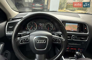 Внедорожник / Кроссовер Audi Q5 2009 в 