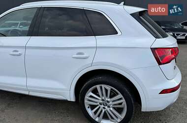 Внедорожник / Кроссовер Audi Q5 2018 в 