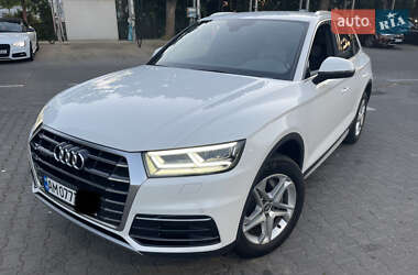 Внедорожник / Кроссовер Audi Q5 2017 в 