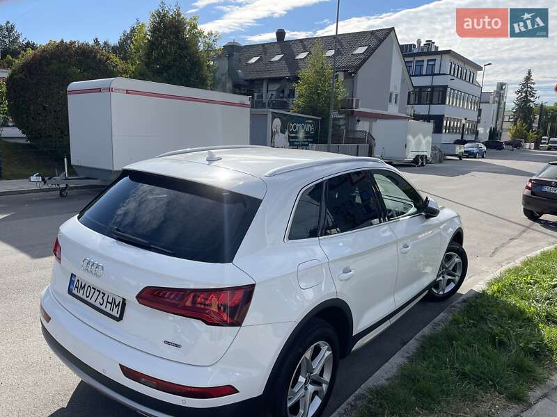 Внедорожник / Кроссовер Audi Q5 2017 в Бердичеве