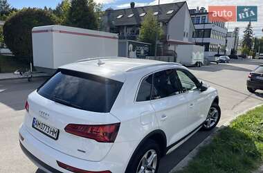 Внедорожник / Кроссовер Audi Q5 2017 в 