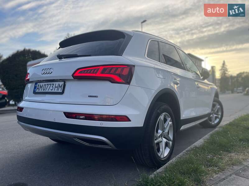 Внедорожник / Кроссовер Audi Q5 2017 в Бердичеве