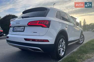 Внедорожник / Кроссовер Audi Q5 2017 в 