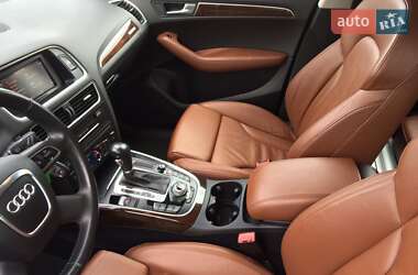 Внедорожник / Кроссовер Audi Q5 2010 в 