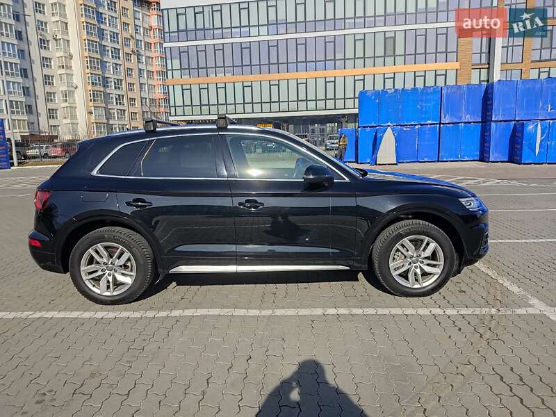 Внедорожник / Кроссовер Audi Q5 2020 в Ивано-Франковске